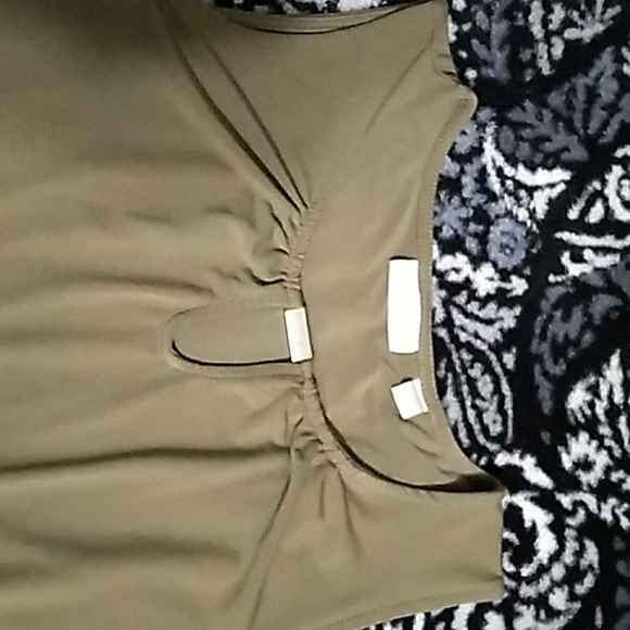 Work style tank - Picture 3 of 3